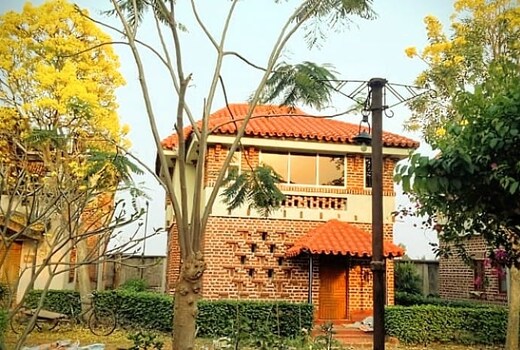 LABANYA