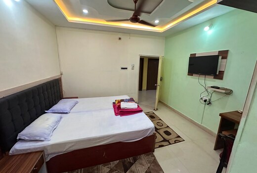 HOTEL DEBAKANYA