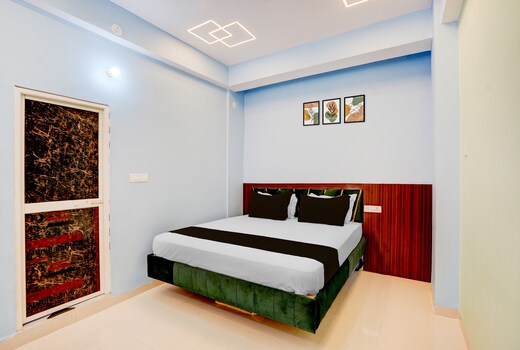 Hotel O The Royal Inn