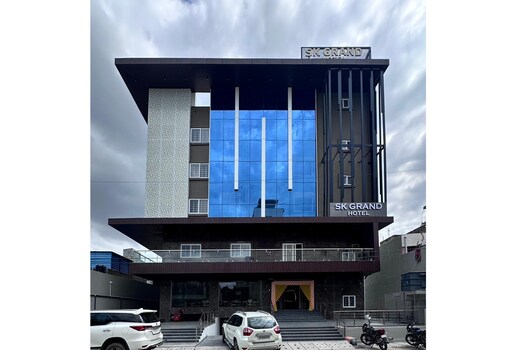 Hotel SK Grand