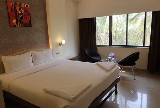 Hotel Sanai Residency
