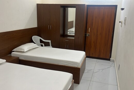 SVR GUEST HOUSE PUTTAPARTHI