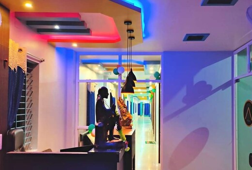 Hotel Aether, Aska