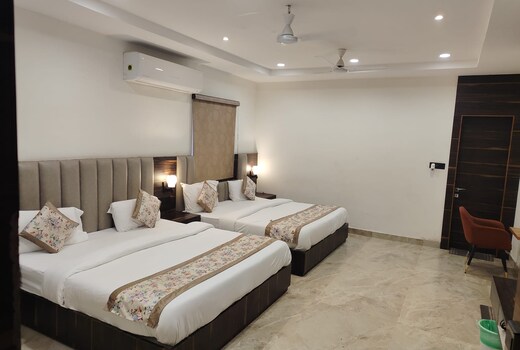 SHRI GAURANG PALACE