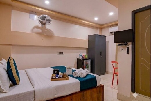 Collection O Kalyani Expressway Kolkata Formally Hotel Iubit