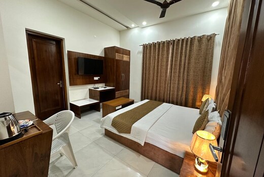 Hotel Shamsher Bagh