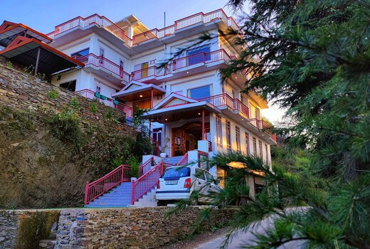 Basa Palace
