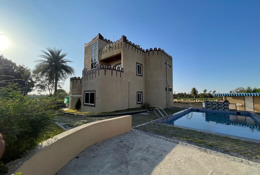 Luxury Farmhouse with Pool Perfect for Parties