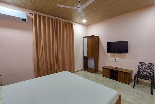 Soham Beach Resort Diveagar