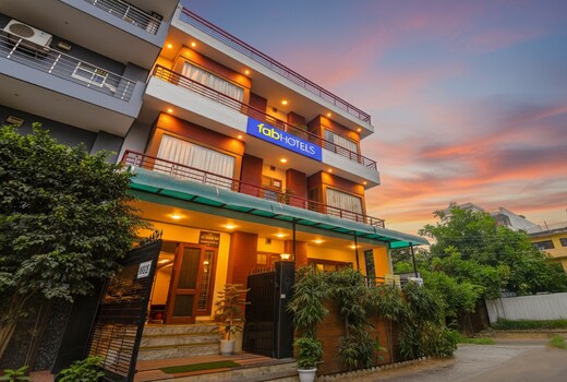FabHotel The Silken Stay 130