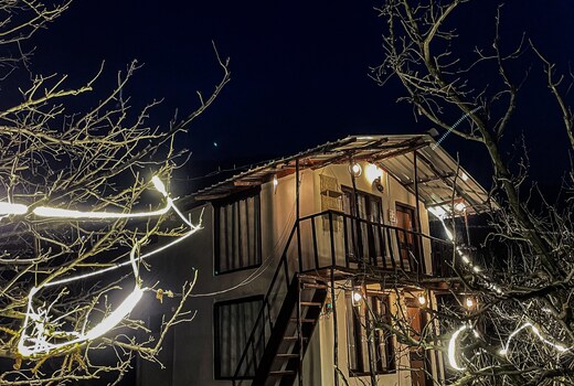 MANDAP COTTAGE & CAFE