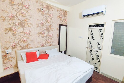 Bobby HomeStay
