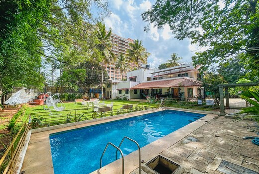 Casa Blue Spacez Pool Villa
