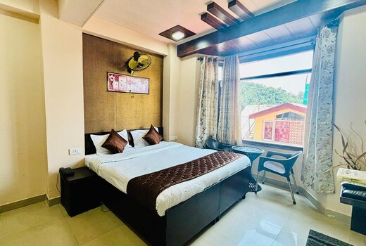 Kanlog Stay by Lazygetaways | Rooms & Wi-fi