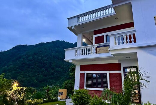 kailasham Peaceful Mountain Stay with Ganga View