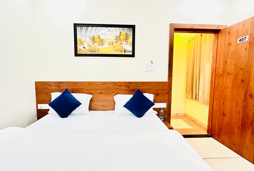 Vrindavan Hotel & Restaurant