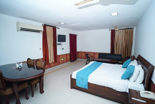 Hotel Moon
