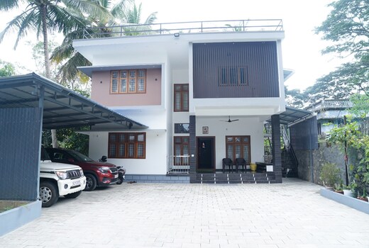 Goldennest Homestay