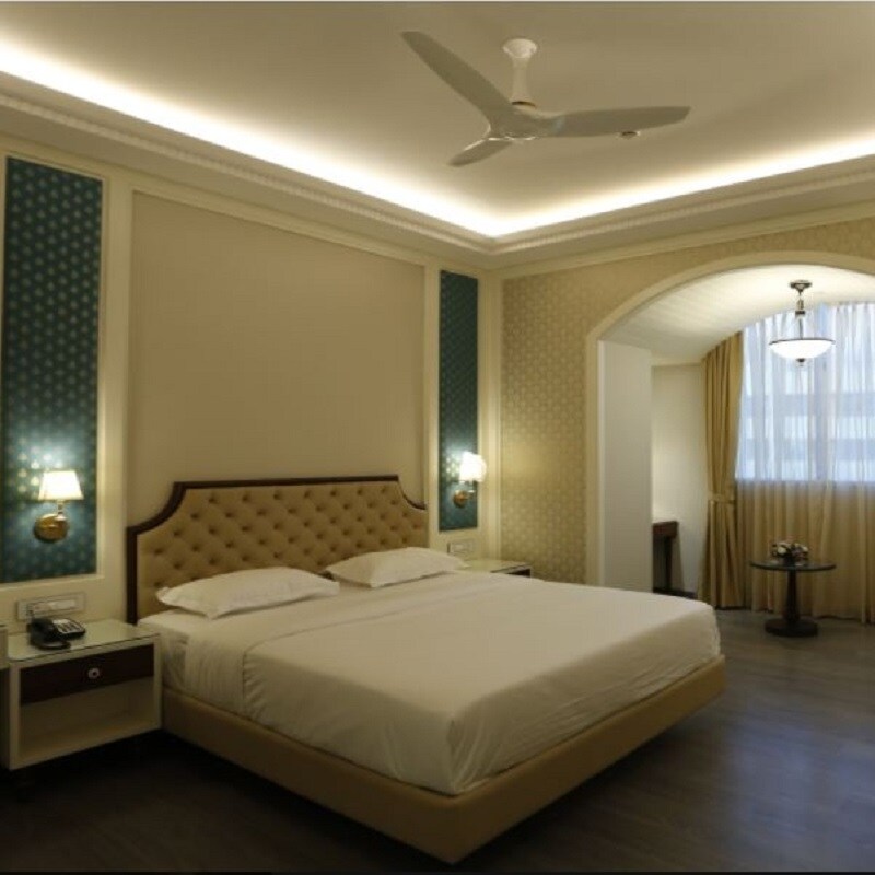 Maxus Hotel