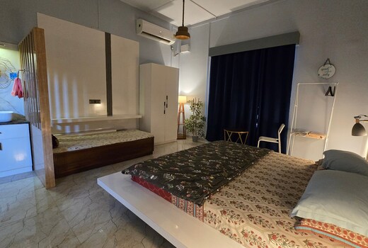 Solarium Suite Terrace Unit (premium)