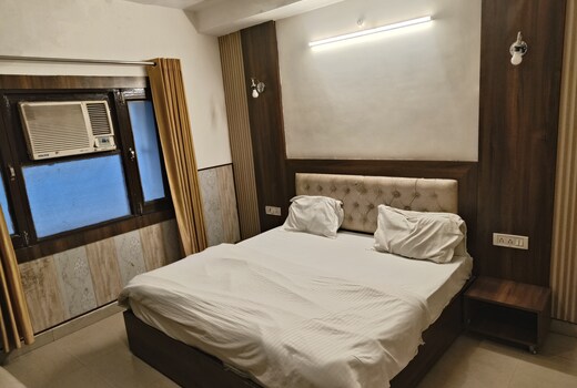 Hotel RBT INN