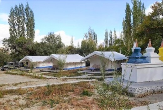 Apple Cottage | Tents & Wi-Fi
