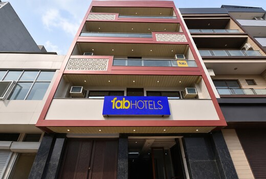 FabHotel Snereya