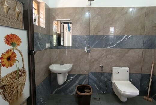 Maze Loop Home Stay