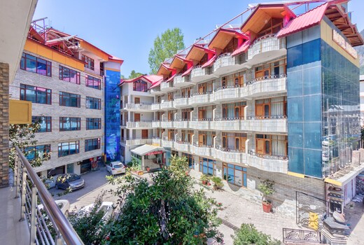 Hotel Naveen - The Mall Road