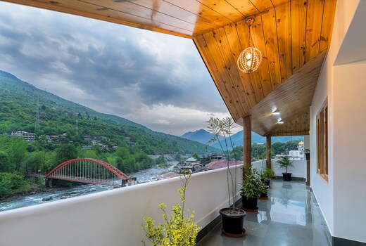 Hotel Kullu Valley - A River Facing Boutique Hotel