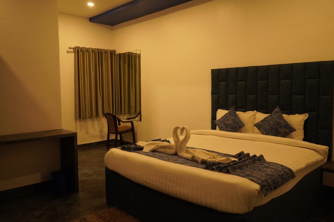 Orange Eye Resort