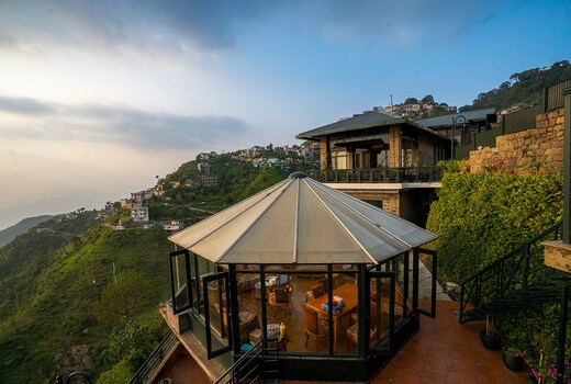 StayVista at 7 Rooms @ Mysty View