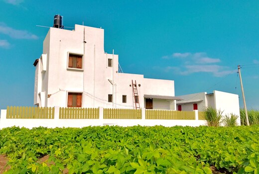 J villa