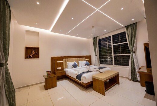 S R Private Pool Suites (Private Room)
