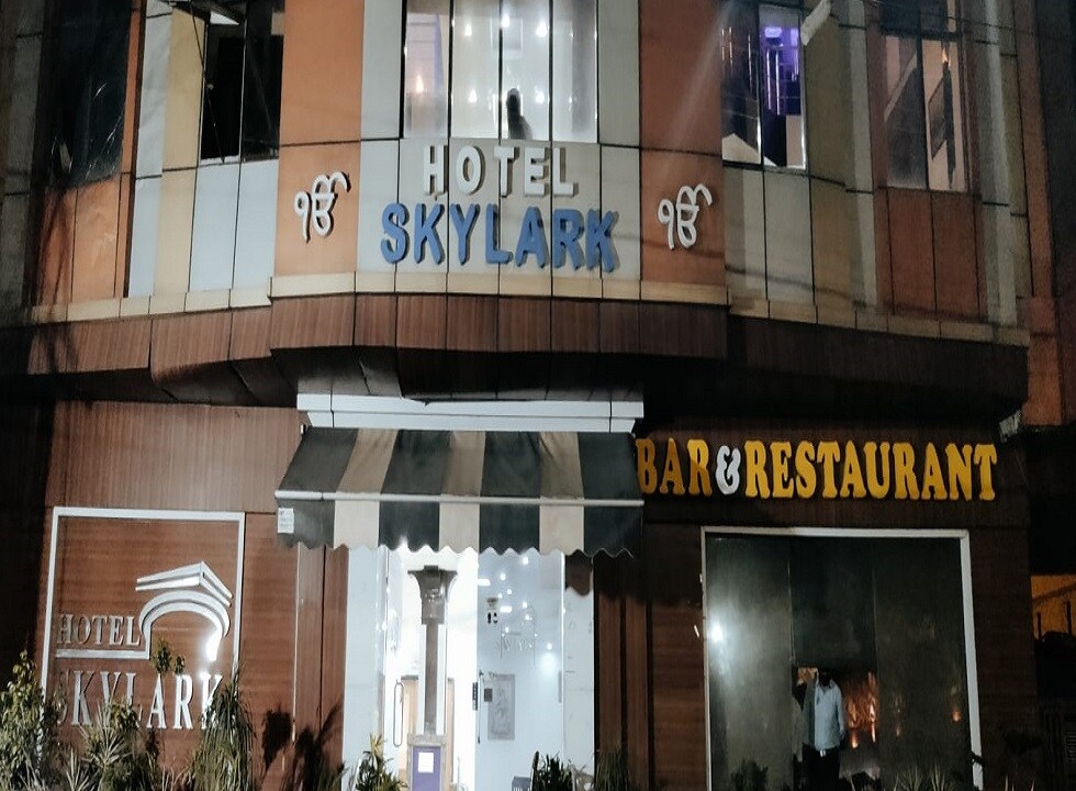 Hotel Sky Lark