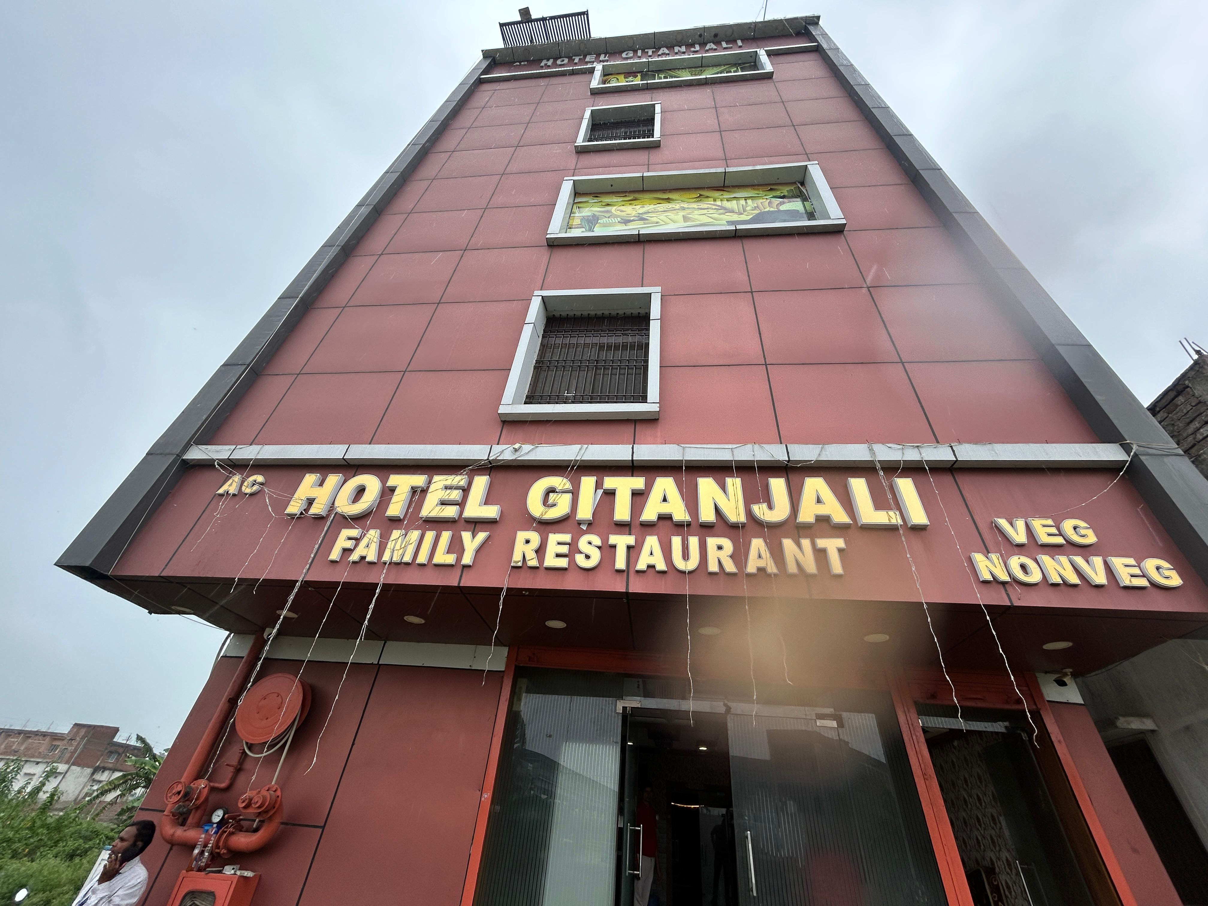 Hotel Gitanjali & Restaurant