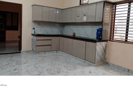 Radha Ramano Home Stay