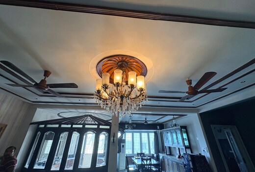 Elite Vintage flat with Modern Comforts