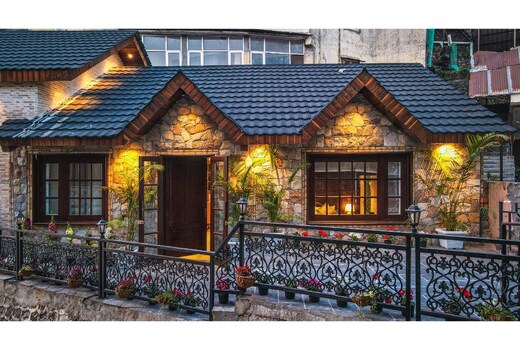 The Silverton Chalet | Entire 3BHK Luxe Cottage