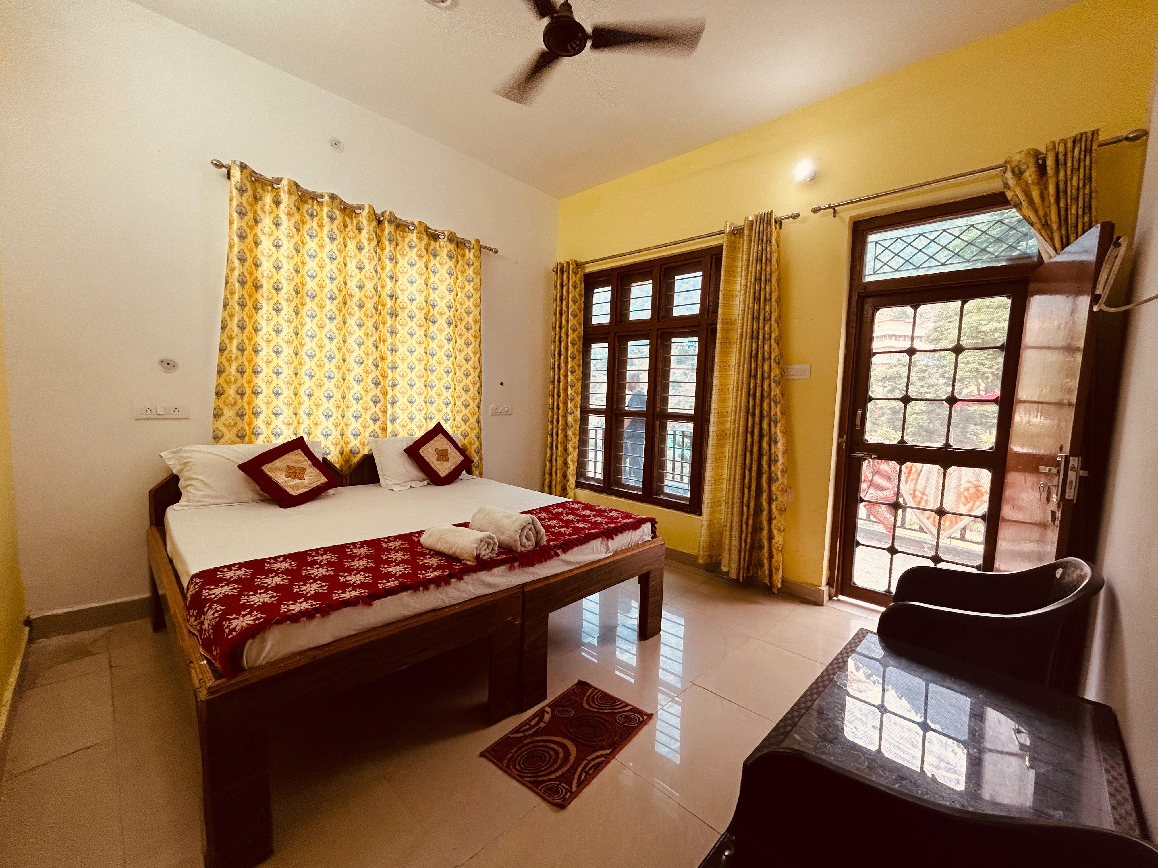 Himalayan Heights Hotel and Restaurant