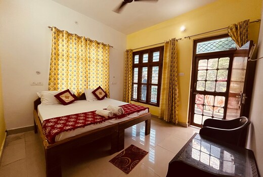 Himalayan Heights Hotel and Restaurant