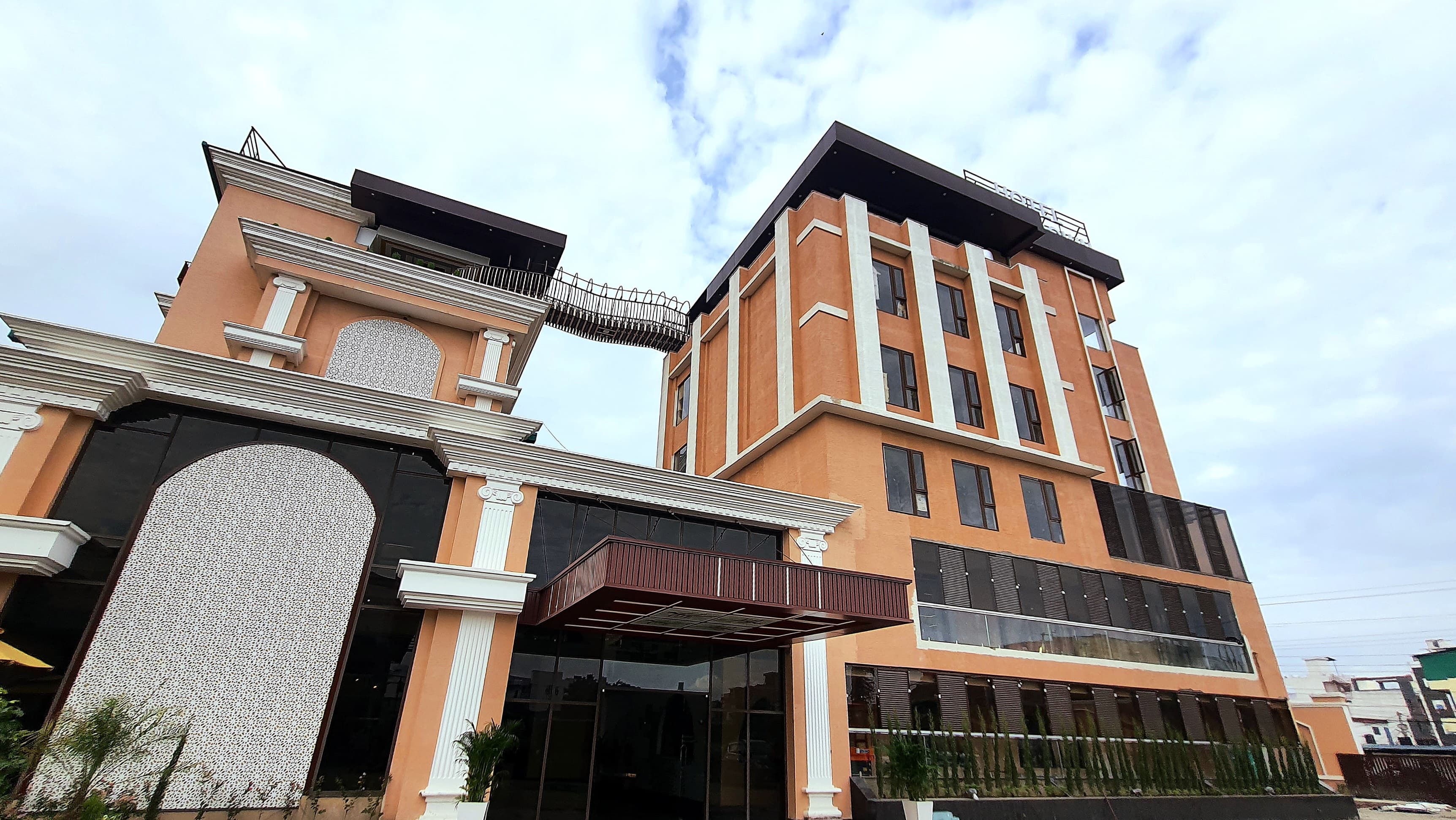 YKM HOTELS AND RESORTS