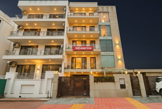 Via Hemkunt Residency - Nr Yatharth Super Speciality Hospital - Noida 110