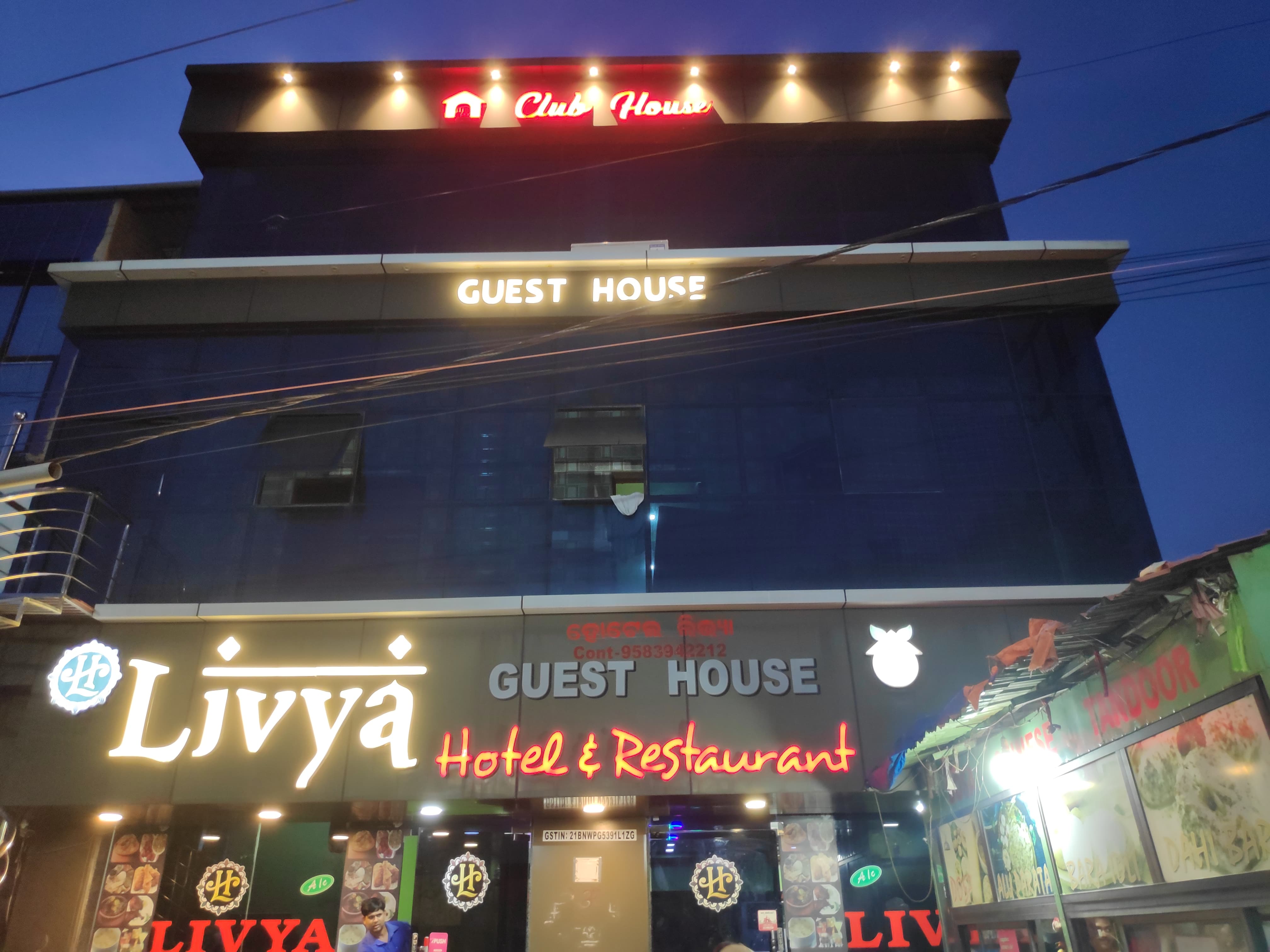 Hotel Livya