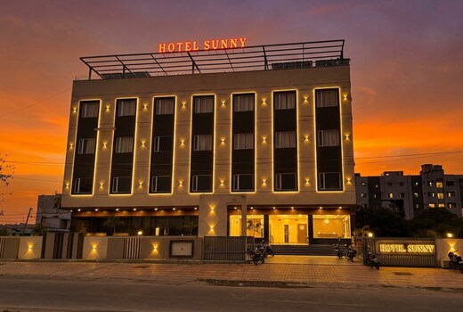 HOTEL SUNNY AND RESTAURANT