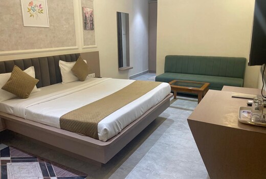 HOTEL NARAYANI HEIGHTS
