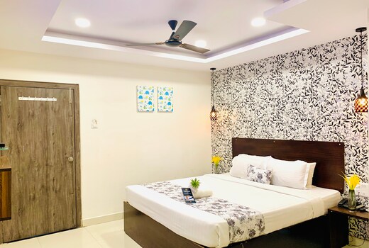 HOTEL OAK BY MEGA GROUPS