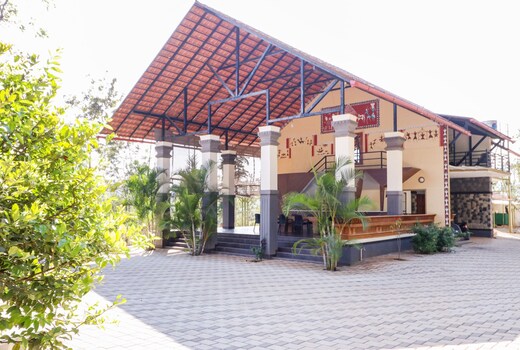 Golden Beans I Rooms & Kitchen