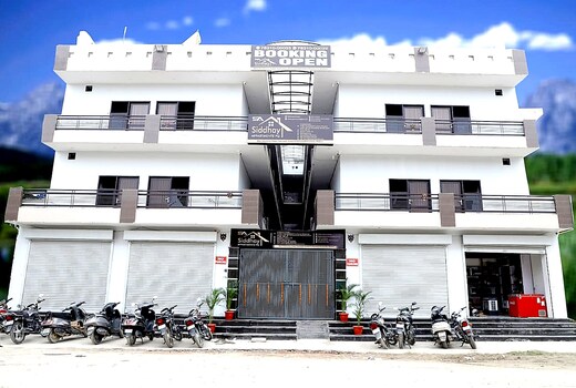 SIDDHAY APPARTMENTS PG and HOSTEL
