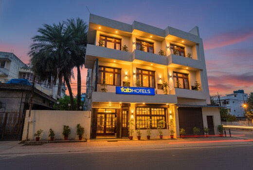 FabHotel Taj